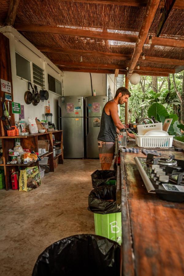 Akih Pods Hostel Playa Santa Teresa  Eksteriør billede