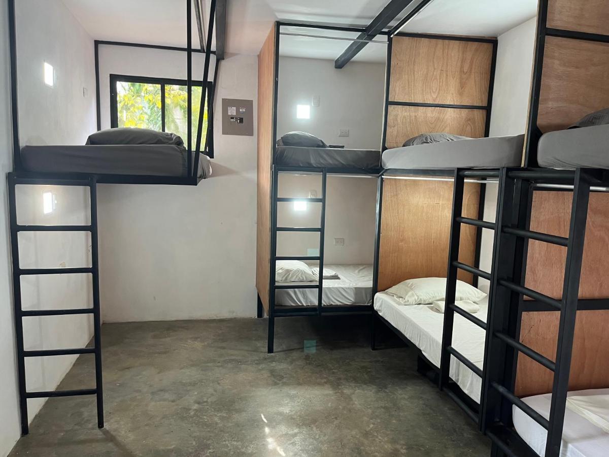Akih Pods Hostel Playa Santa Teresa  Eksteriør billede
