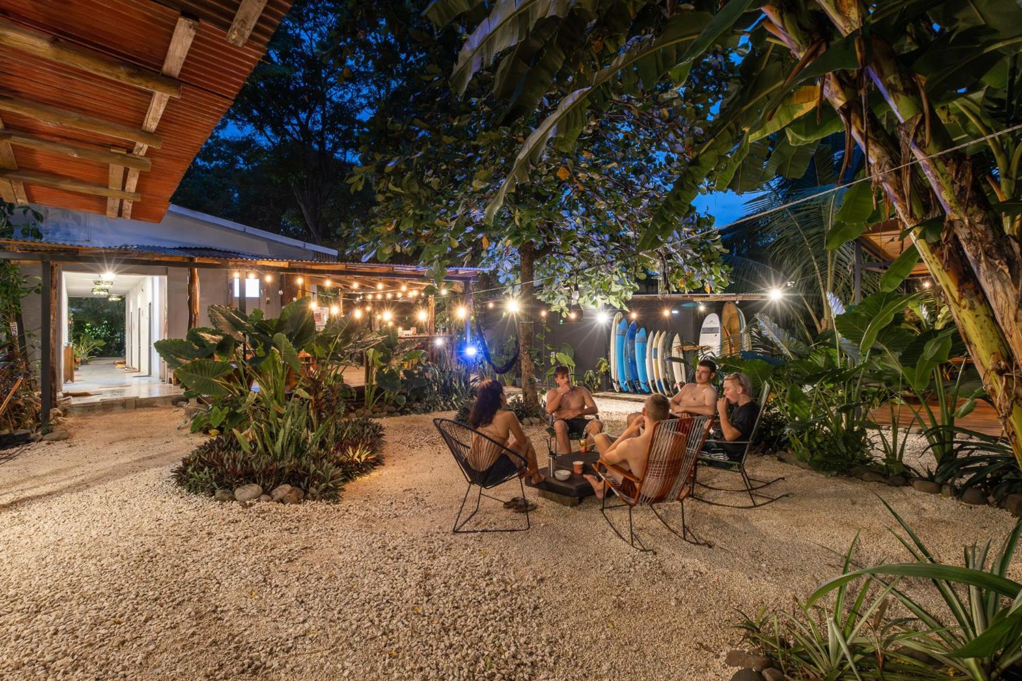 Akih Pods Hostel Playa Santa Teresa  Eksteriør billede