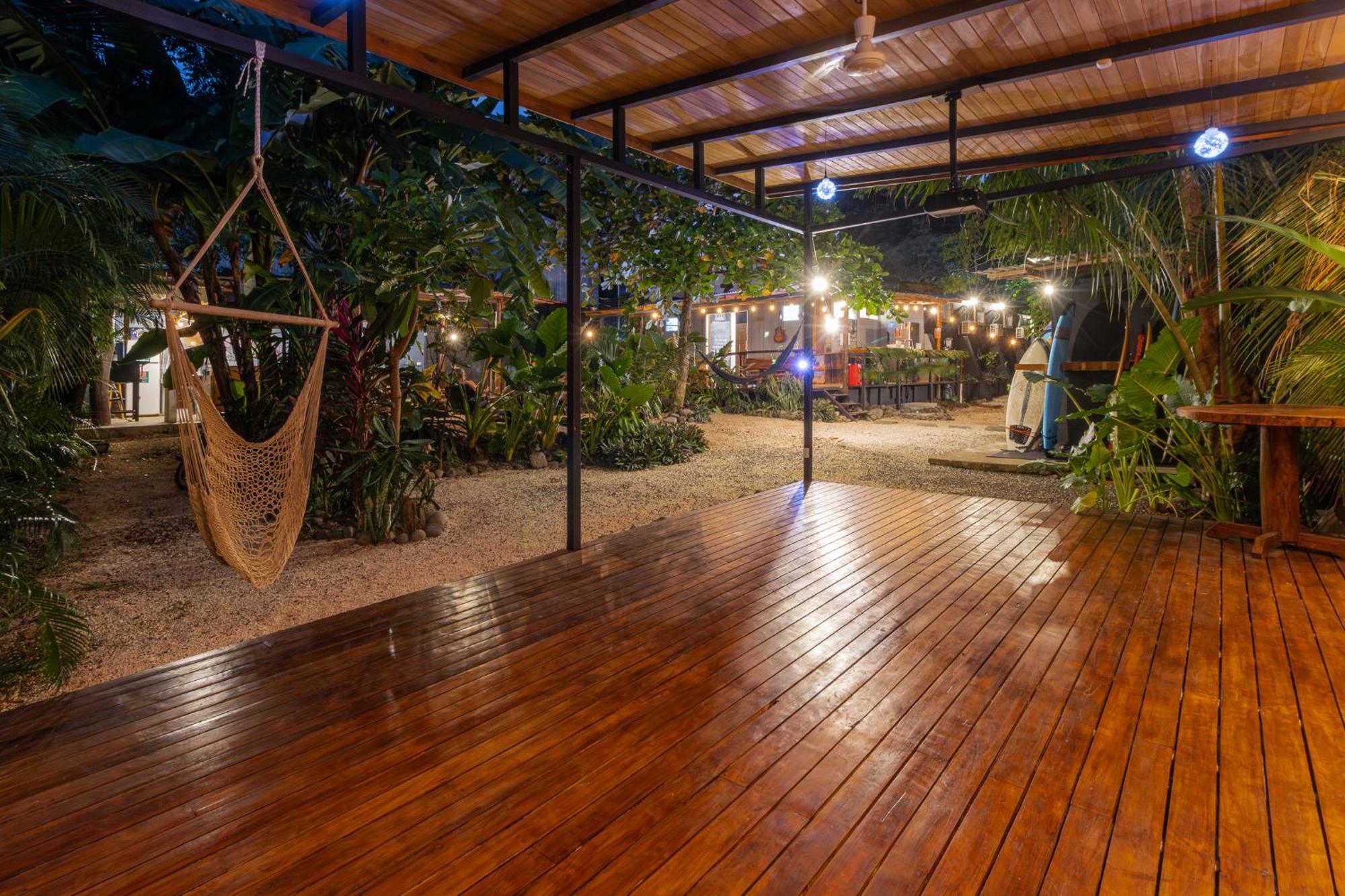 Akih Pods Hostel Playa Santa Teresa  Eksteriør billede