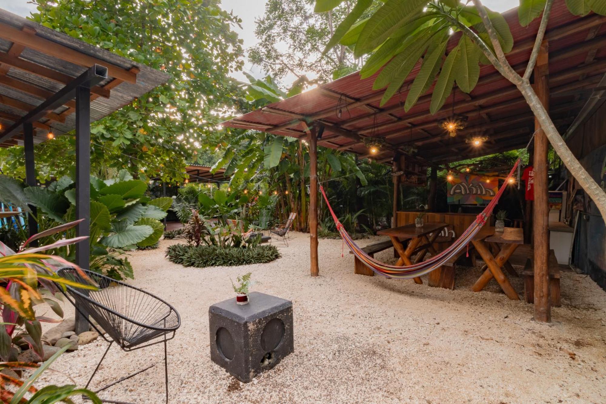 Akih Pods Hostel Playa Santa Teresa  Eksteriør billede