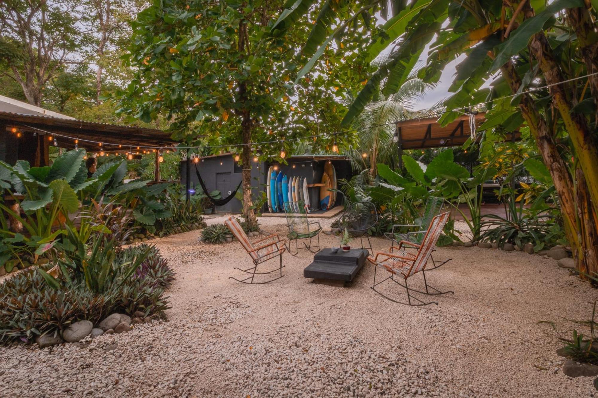 Akih Pods Hostel Playa Santa Teresa  Eksteriør billede